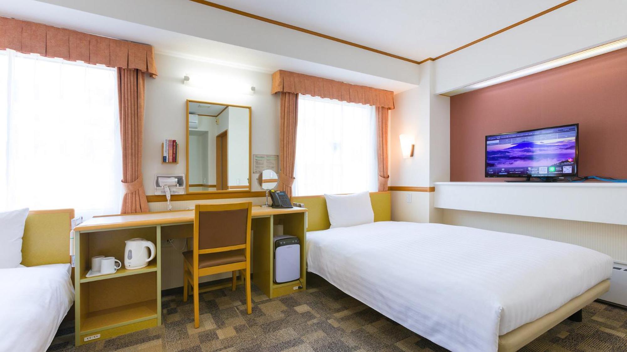 Toyoko Inn Higashi-Hiroshima Saijo Ekimae Номер фото