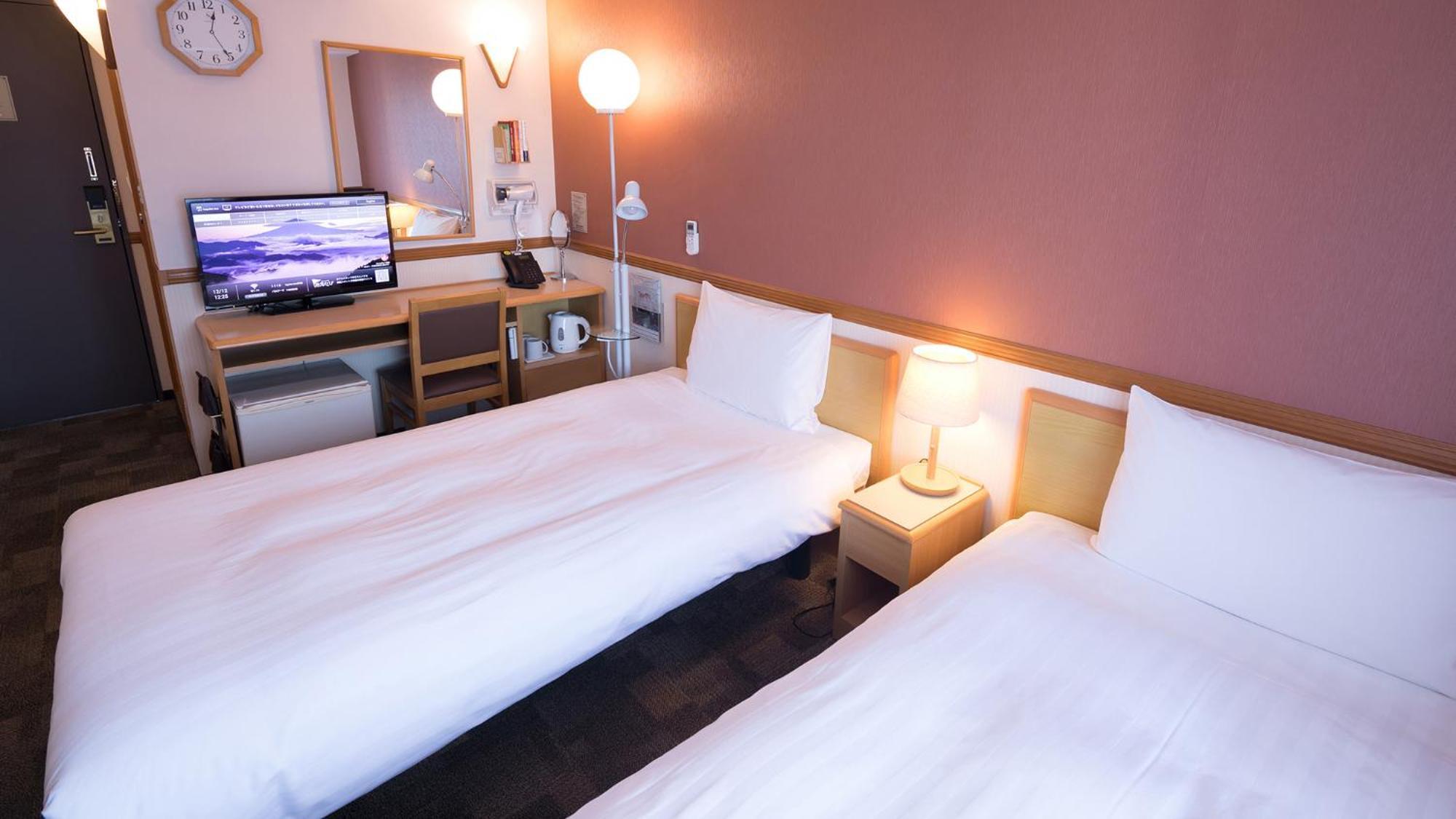 Toyoko Inn Higashi-Hiroshima Saijo Ekimae Номер фото