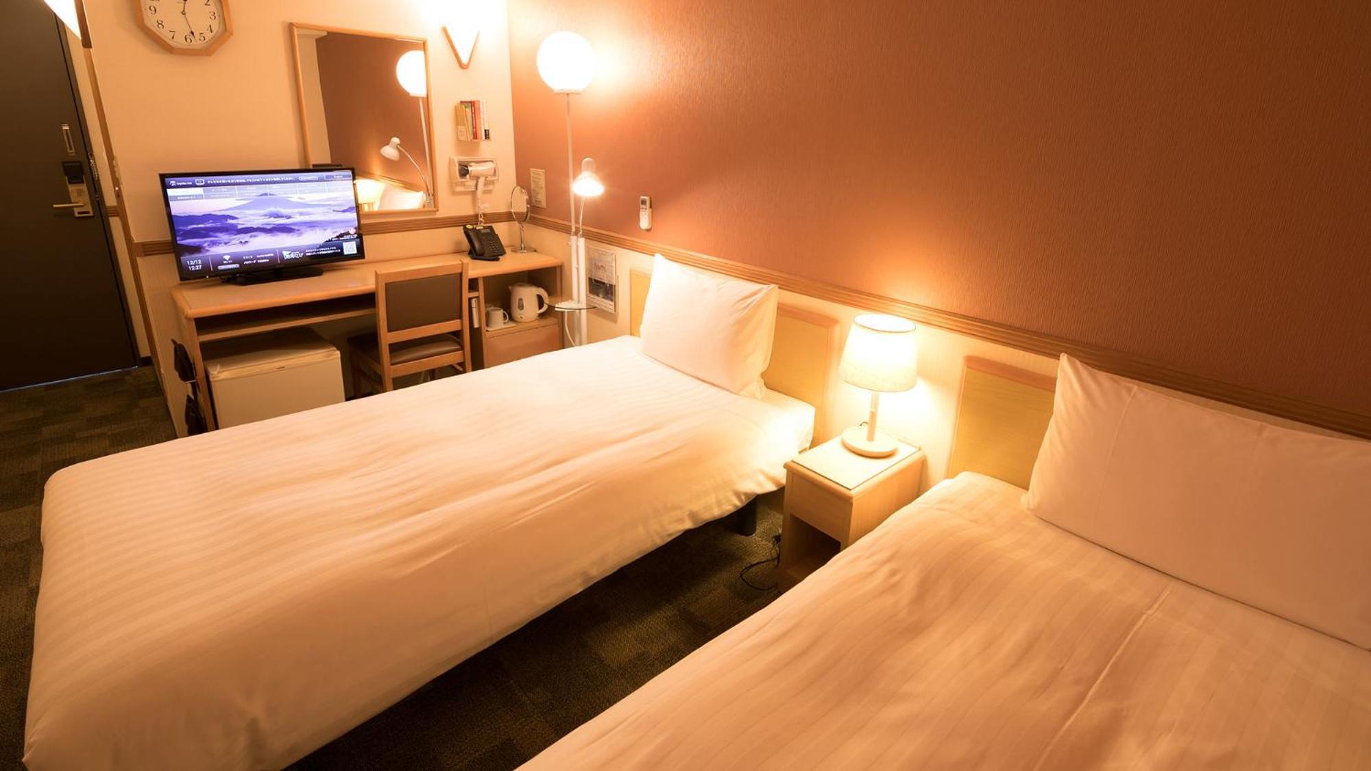 Toyoko Inn Higashi-Hiroshima Saijo Ekimae Номер фото